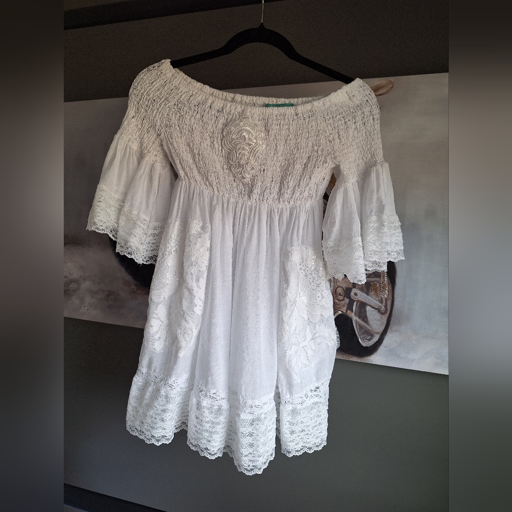 Chic White Off-Shoulder Lace Dress